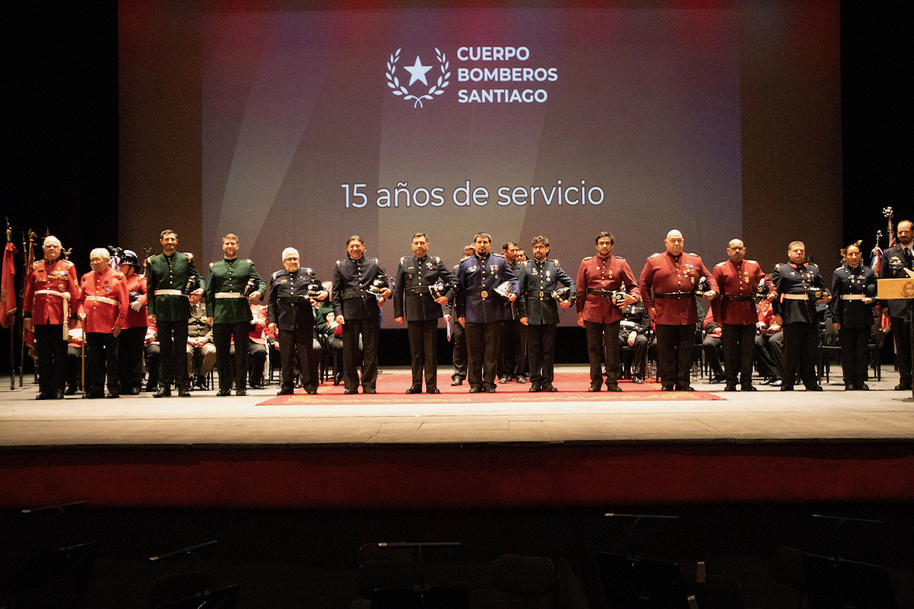 Ceremonia de Premios de Constancia del Cuerpo de Bomberos de Santiago