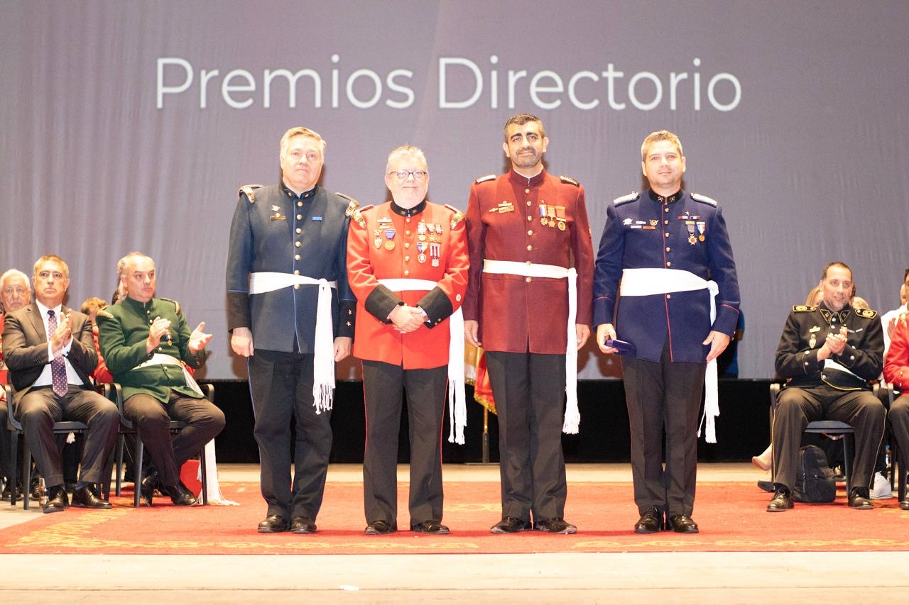 Detalle de la entrega de premios en la ceremonia de constancia